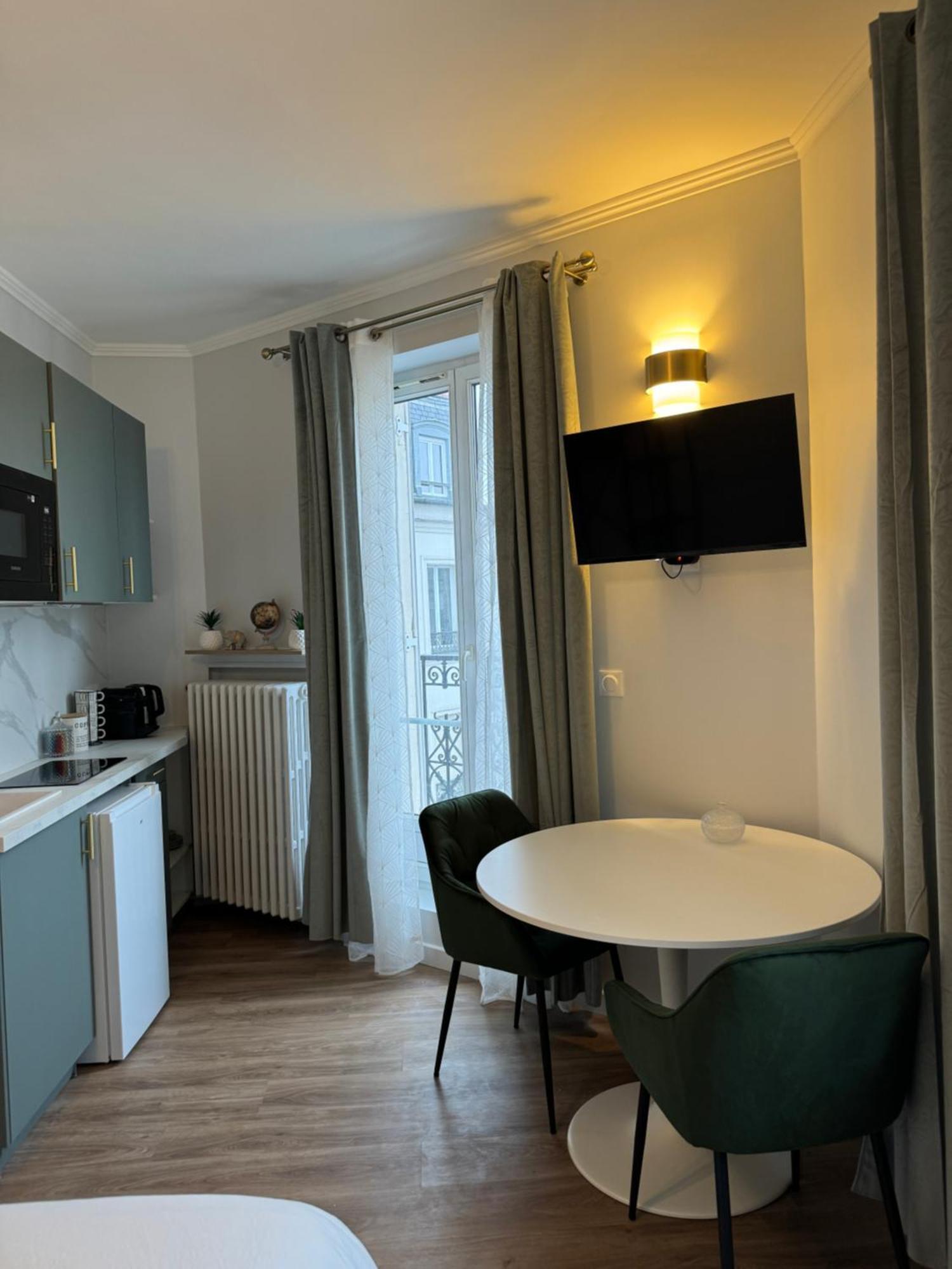 Studio De Charme Parisien Levallois-Perret Zewnętrze zdjęcie